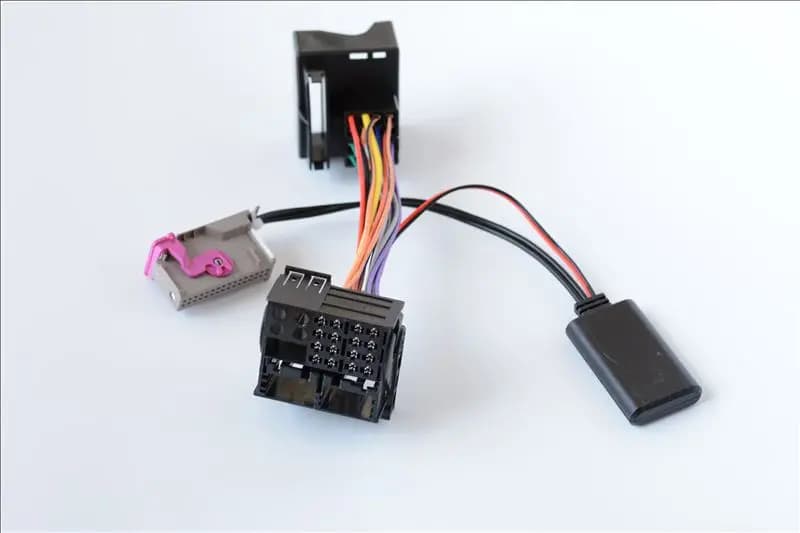 For Audi A3 A4 A6 A8 TT R8 RNS-E Host AUX IN32 Pin Bluetooth Music 1pcs