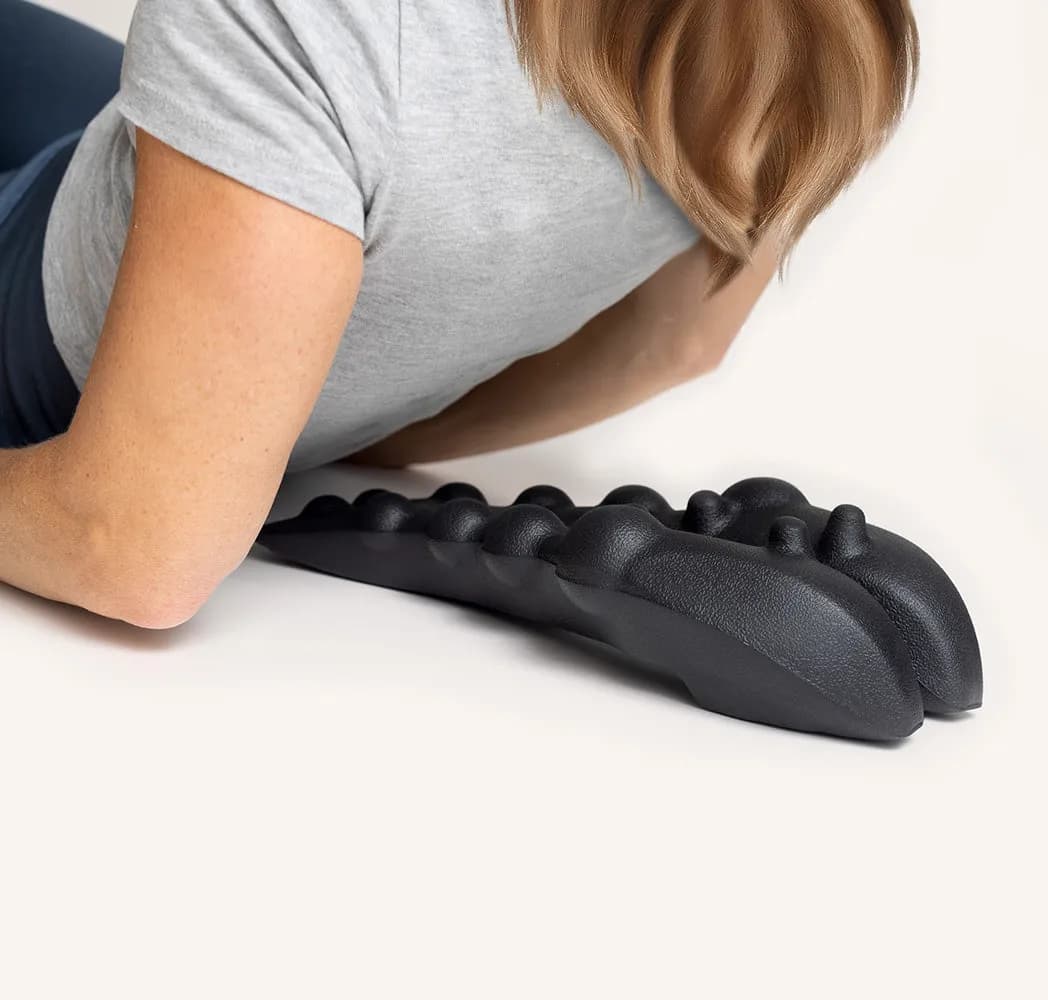 Swedish Posture ActiSpine -triggerpiste-selkähieroja - Musta