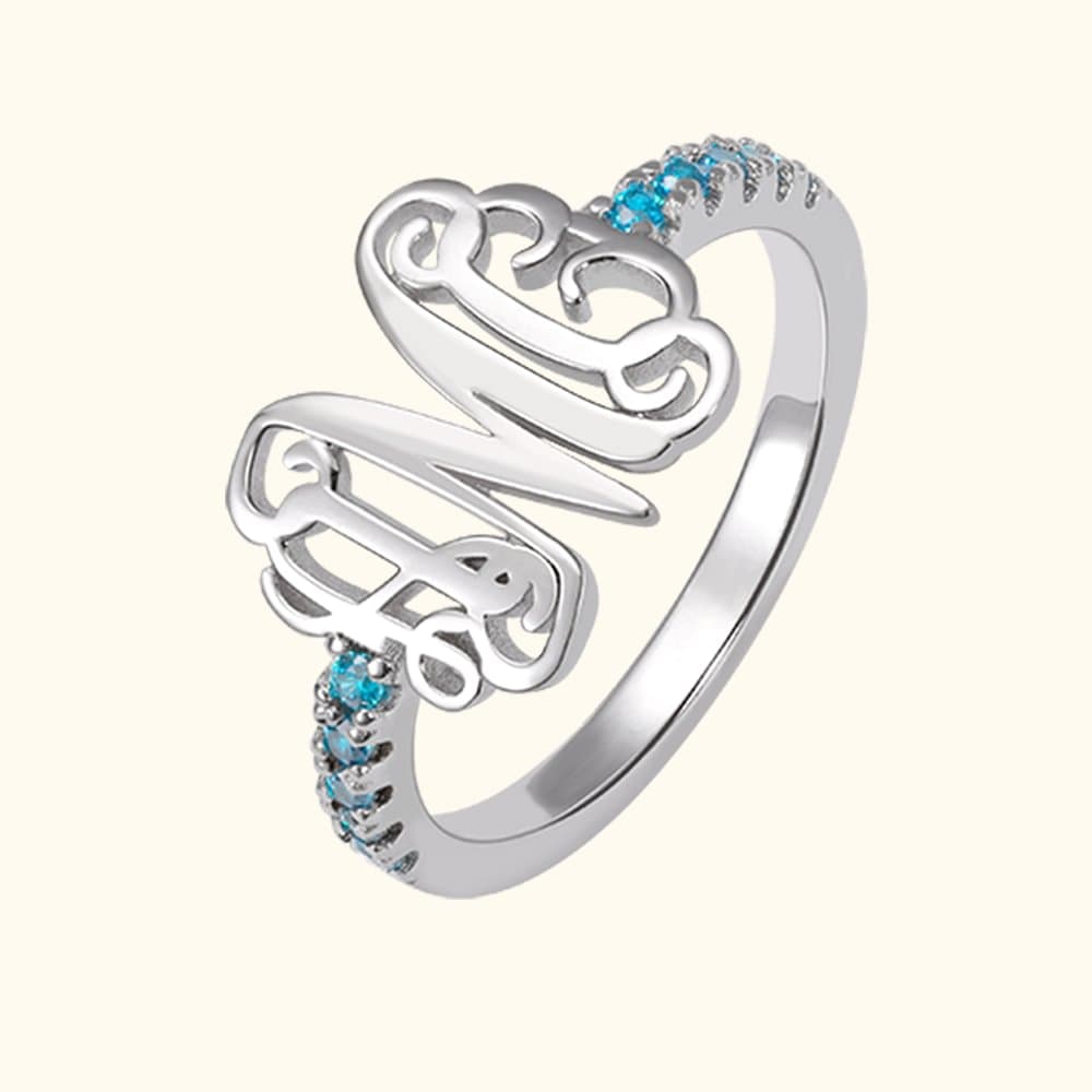 Ohut syntymäkivi Band Monogram Ring | Callie