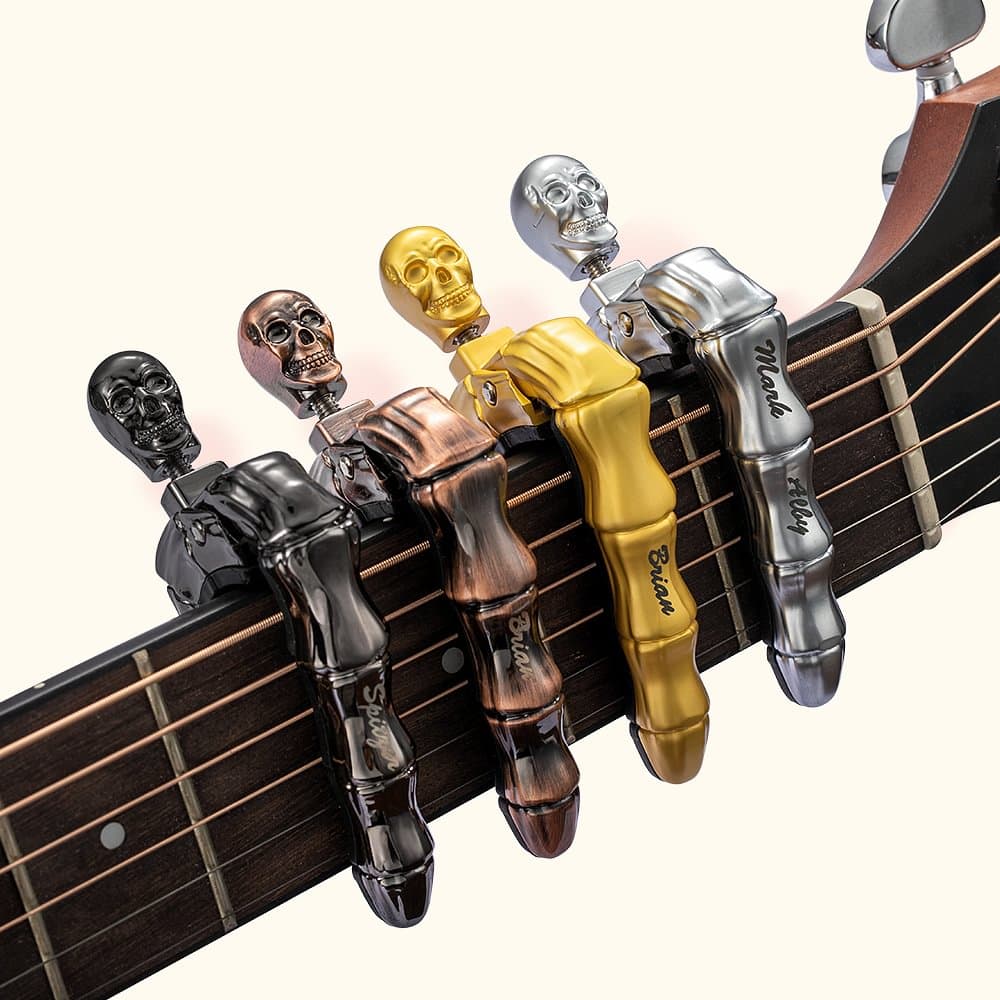 Henkilökohtainen kaiverrettu pääkallo Ainutlaatuinen Guitar Capos nimellä tai tekstillä kitaran ystäville