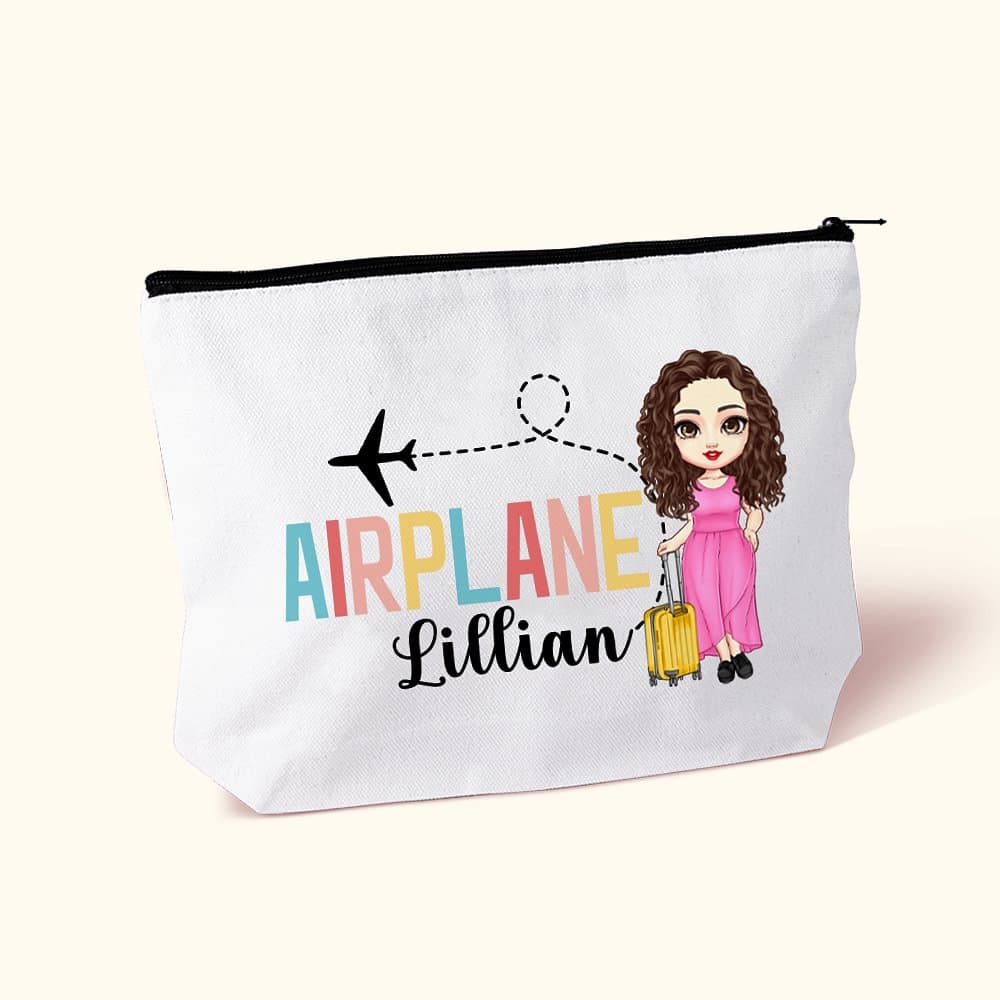 Henkilökohtainen söpö nainen sarjakuvahahmo lentokone kankaalle meikkilaukku nimi syntymäpäivä Travel Essentials lahja matkustaa ystäville