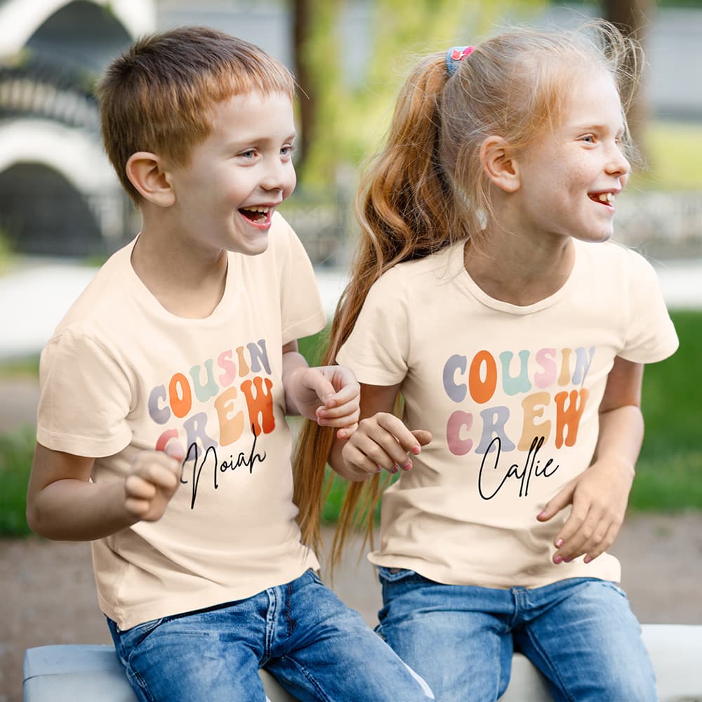 Henkilökohtainen värikäs Retro Cousin Crew 100% puuvilla Baby Bodysuit Matching Kid Nuorten aikuisten T-paita nimi syntymäpäivä loma lahja