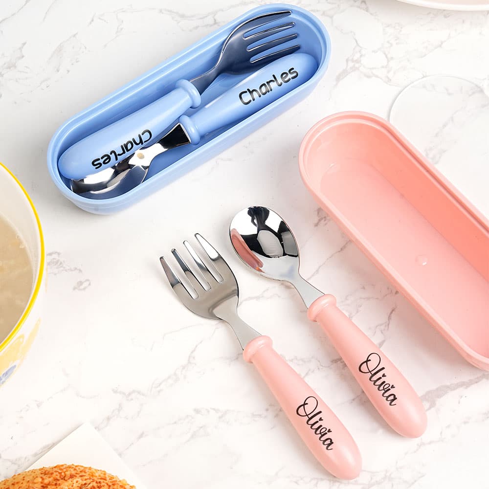 Henkilökohtainen Macaron väri nimi Food-Grade ruostumattomasta teräksestä Lusikka haarukka 2 Pcs ruokailuvälineet asetettu tapauksessa