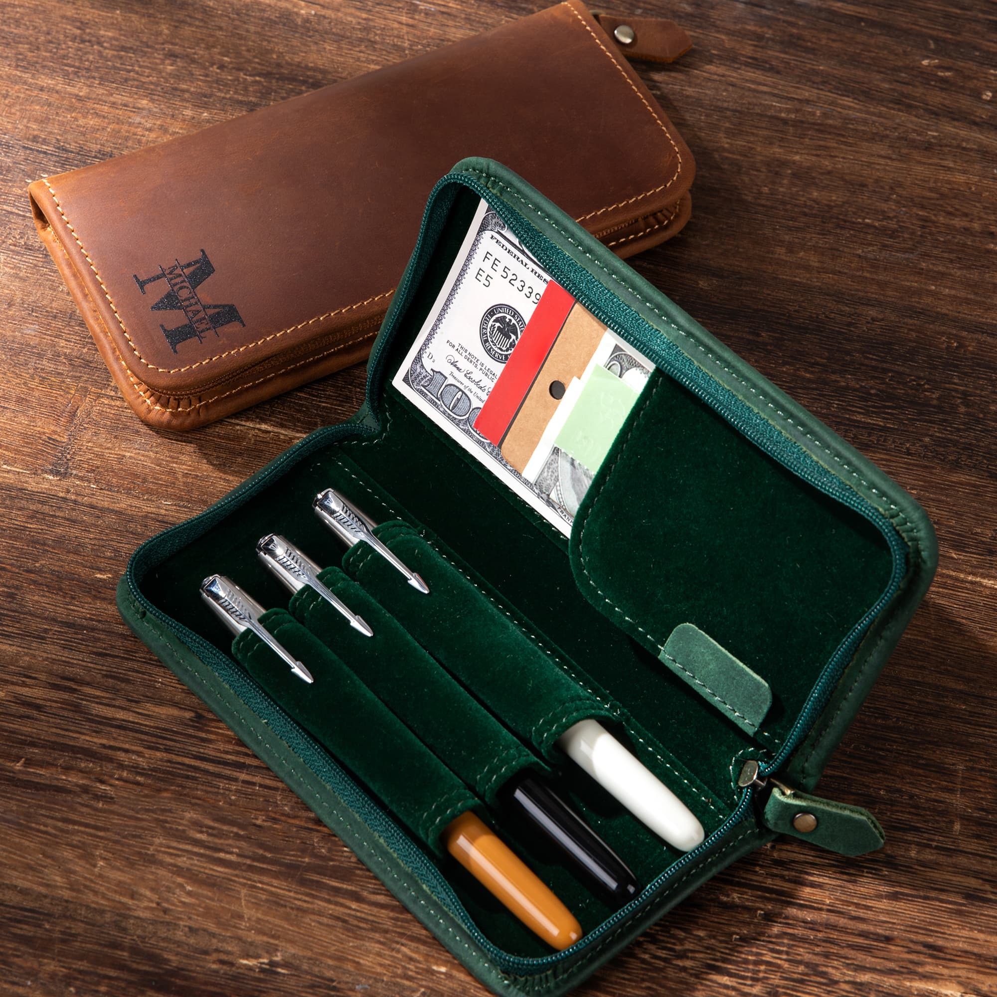 Henkilökohtainen Monogrammi 3 jaettu Slots Crazy Horse Nahka Pen Case nimi Kannettavat tarvikkeet Travel Syntymäpäivälahja perheelle Ystävät