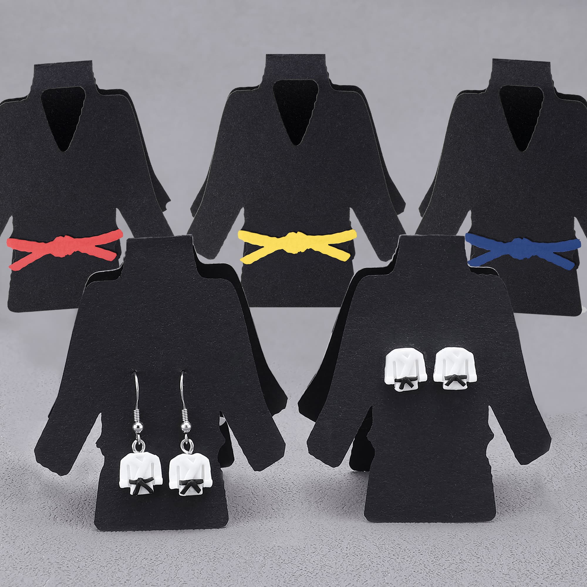 Henkilökohtainen monivärinen vyö Taekwondo takki Stud repsottaa korvakorut näyttö kortti syntymäpäivä peli päivä lahja Martial Art Karate