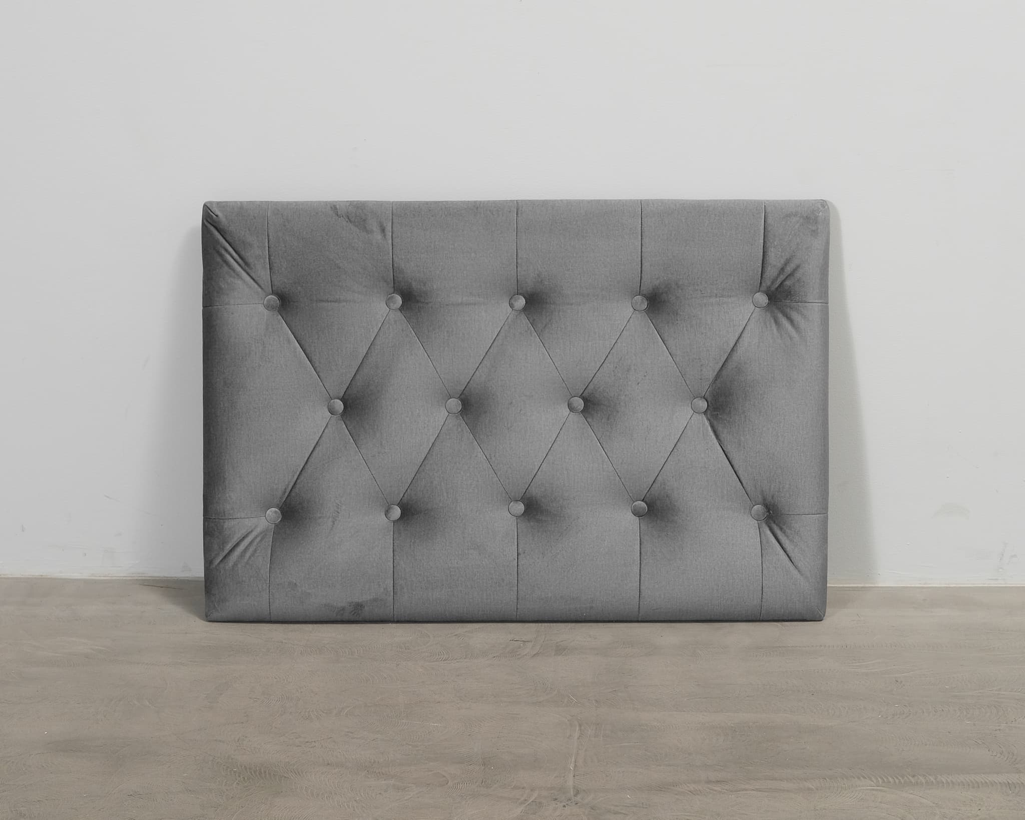 Wall sängynpääty 91 x 61 cm harmaa