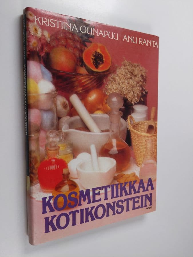 Kristiina Ounapuu : Kosmetiikkaa kotikonstein