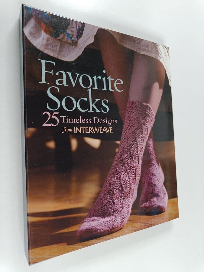Ann Budd : Favorite socks : 25 timeless designs from Interweave