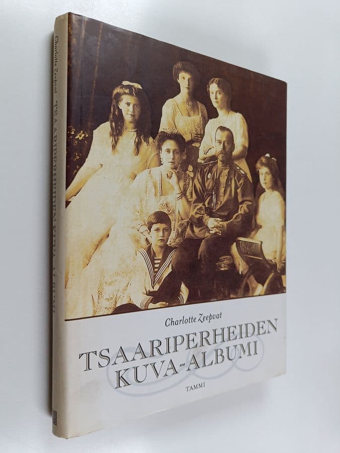 Charlotte Zeepvat : Tsaariperheiden kuva-albumi