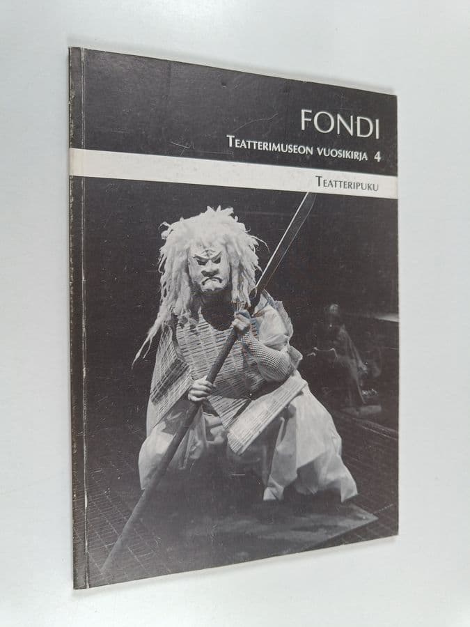 Fondi 4 : teatteripuku