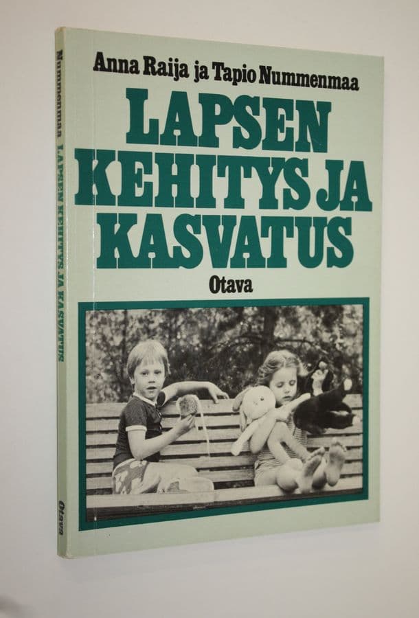 Anna Raija Nummenmaa : Lapsen kehitys ja kasvatus