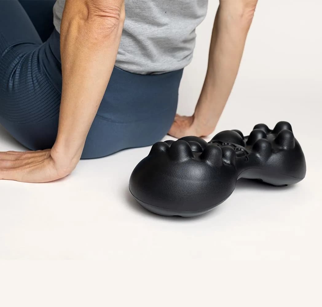 Swedish Posture Trigger Point Neck -niskahierontatyyny, Musta