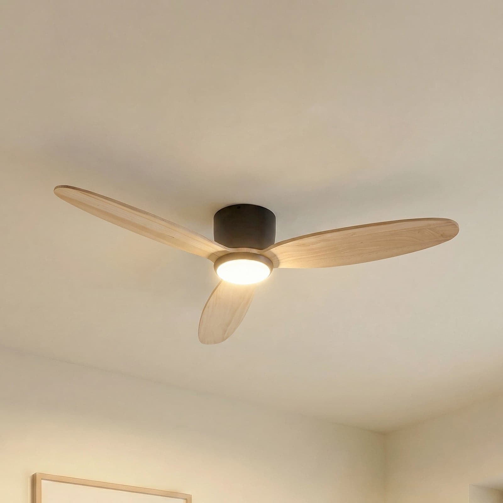 Lignia LED-kattotuuletin, musta/puu, CCT, himmennettävä, Ø 132 cm, DC – Lucande - Olohuone - Skandinaavinen