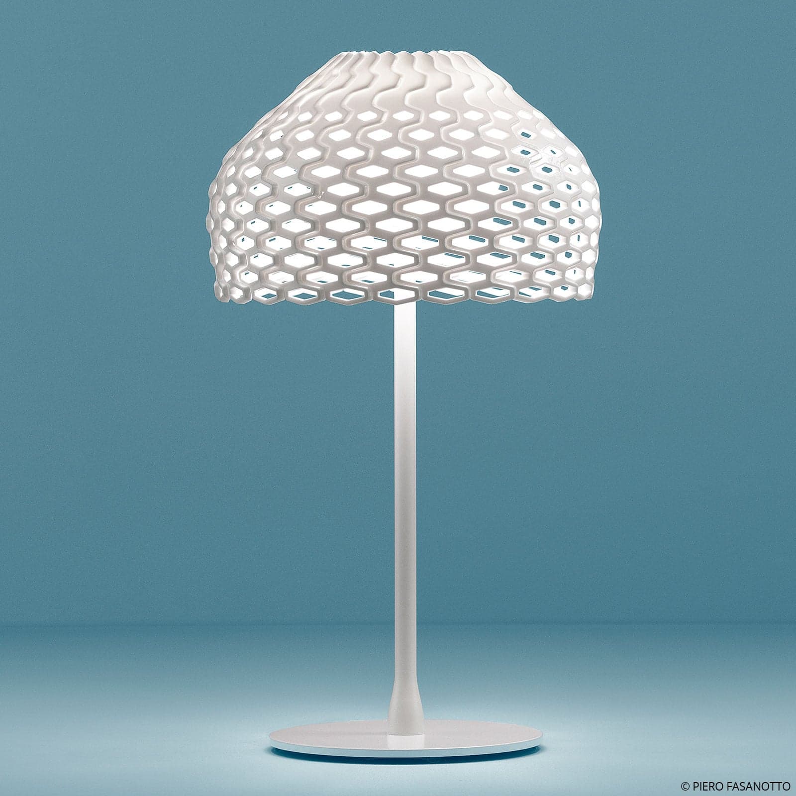 Tatou T pöytävalaisin valkoinen - FLOS - Olohuone - Design - Metalli - Varjostimella