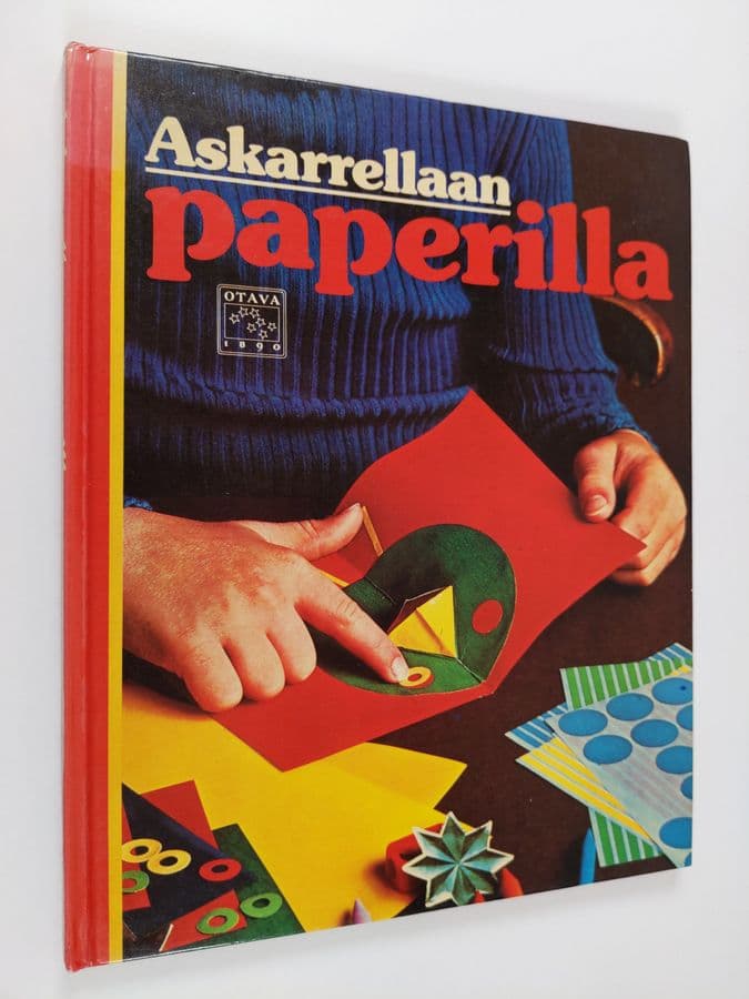 Carol Lawson : Askarrellaan paperilla