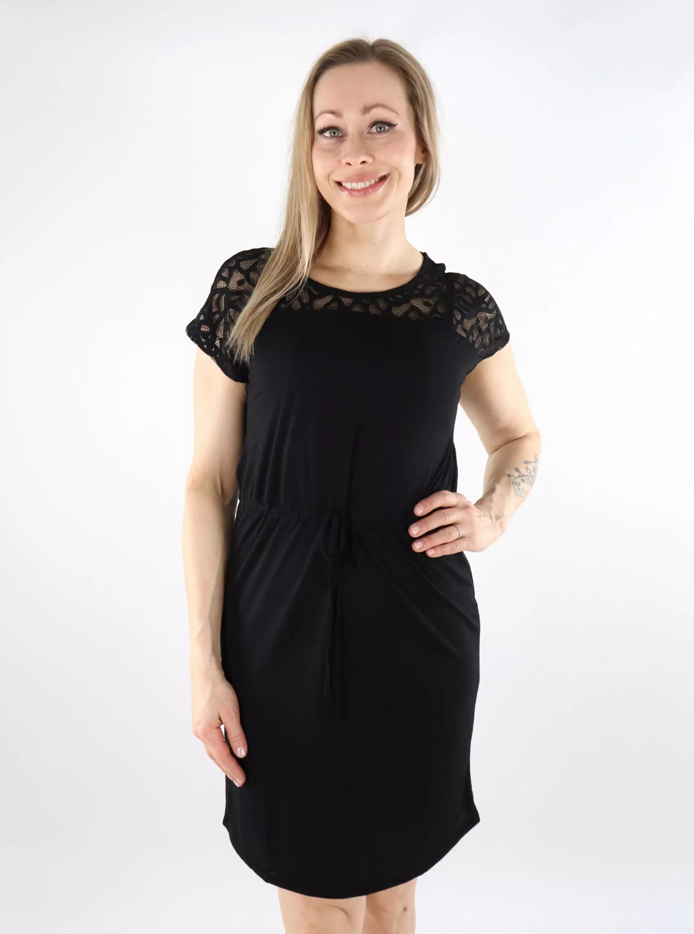 Only joustava mekko Sindy O-Neck musta